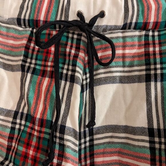 Plush Plaid Comfy Shorts - Picture 2 of 8